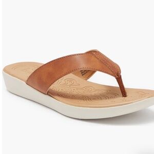 BOC by BORN Aimee Hangar Lightweight Sandal Tan Size 8
